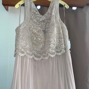 Size 20 Bridesmaid dress never worn